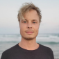 testi-author